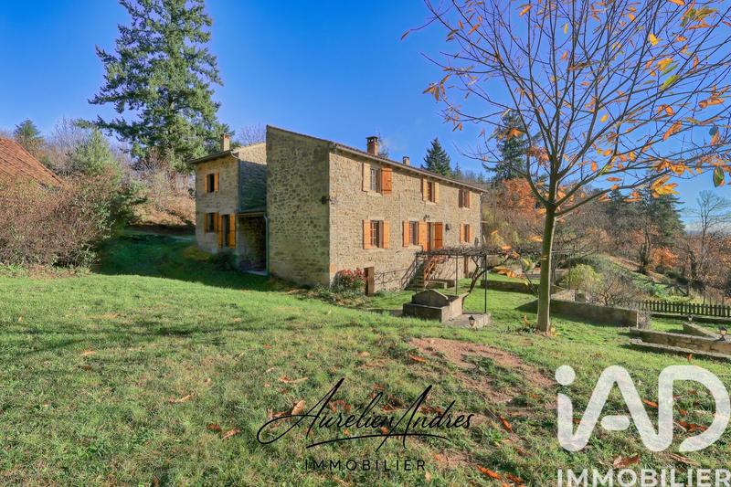 Maison - 214 m² - 6 pièces