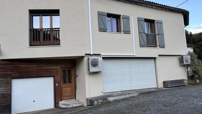 Appartement - 100 m² - 4 pièces