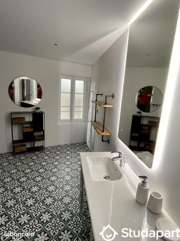 Chambre - 241 m² - 1 pièce