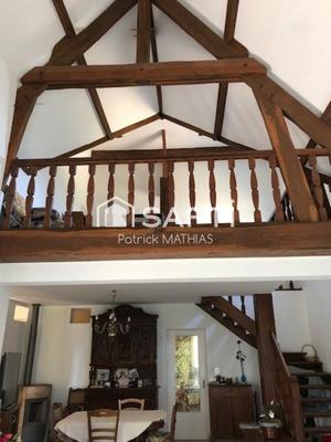 Maison - 210 m² - 8 pièces