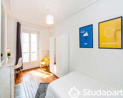 Chambre - 70 m² - 1 pièce