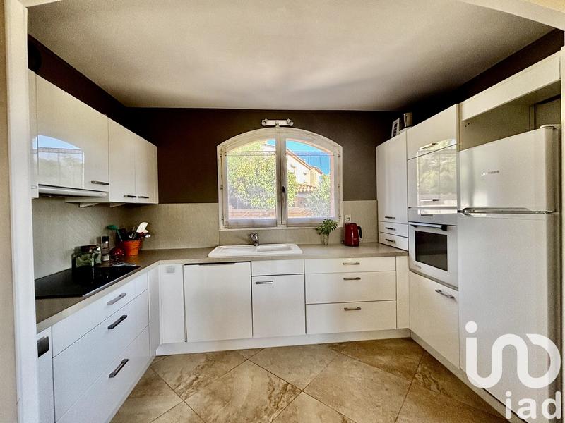 Maison - 212 m² - 8 pièces