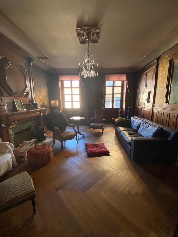 Maison - 410 m² - 11 pièces