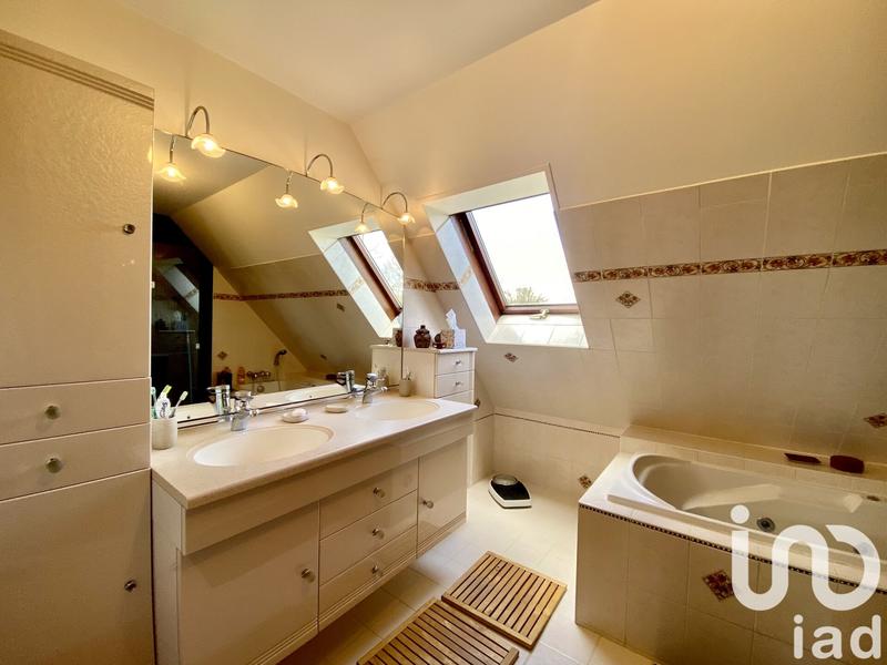 Maison - 322 m² - 11 pièces