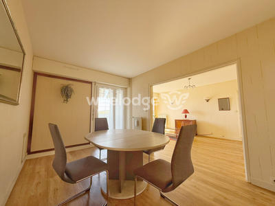 Appartement - 97 m² - 5 pièces