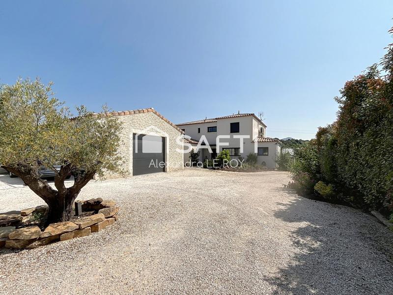 Maison - 212 m² - 8 pièces