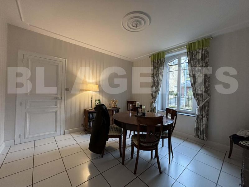 Maison bourgeoise - 228 m² - 8 pièces