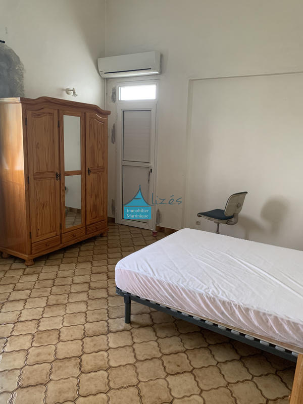 Maison - 230 m² - 6 pièces