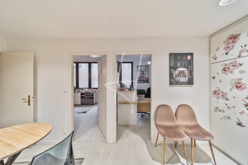 Bureau - 68 m² - 4 pièces