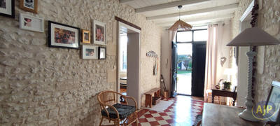 Maison - 281 m² - 9 pièces