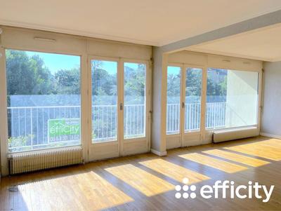 Appartement - 110 m² - 4 pièces