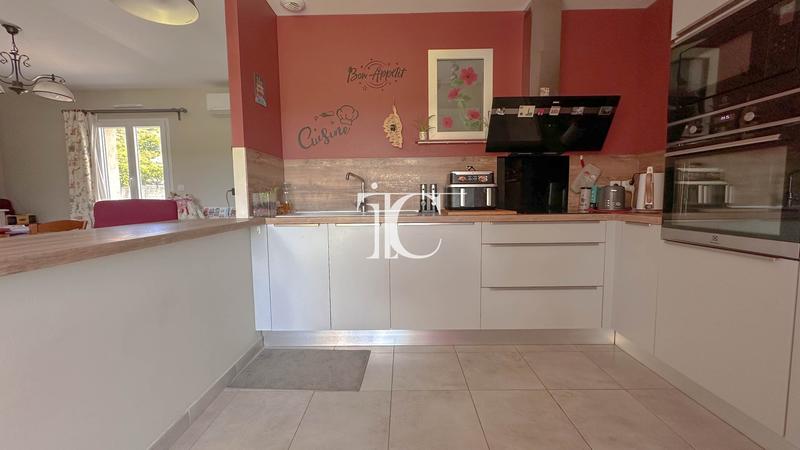 Maison - 84 m² - 4 pièces