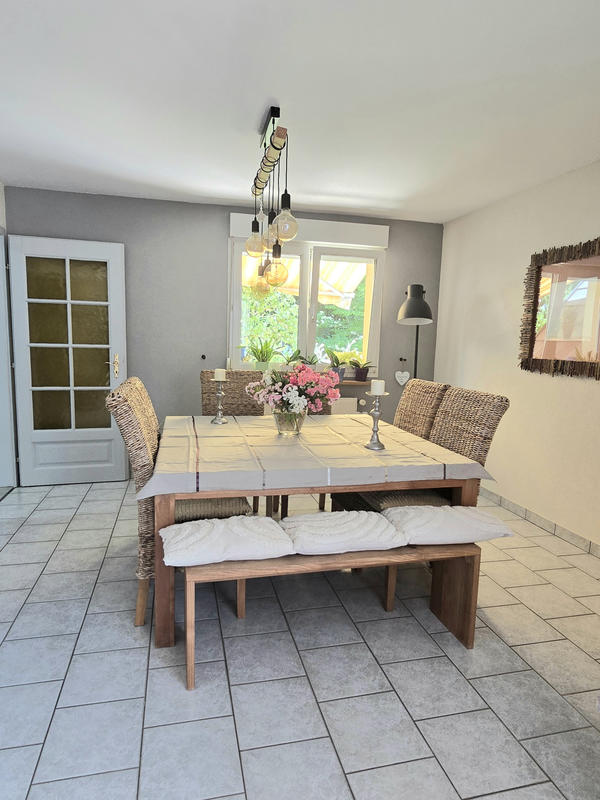 Maison - 186 m² - 8 pièces