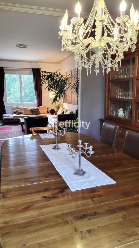 Maison - 157 m² - 7 pièces