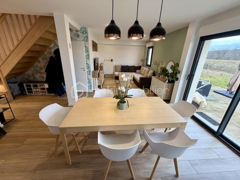 Maison - 103 m² - 5 pièces