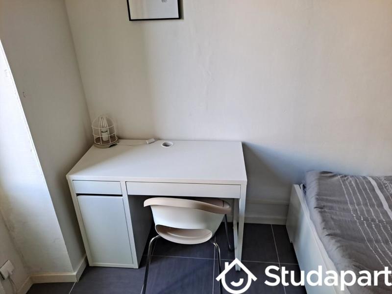 Chambre - 9 m² - 1 pièce