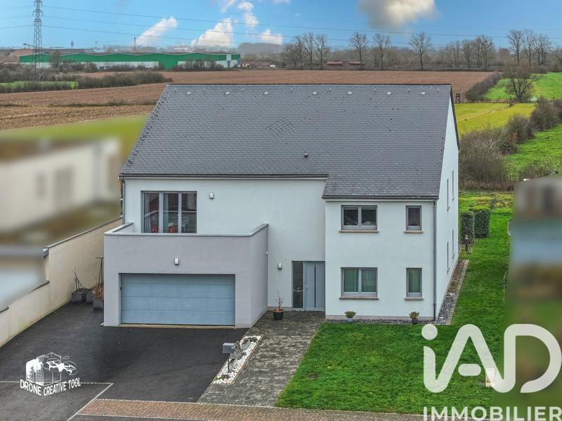 Maison - 264 m² - 6 pièces