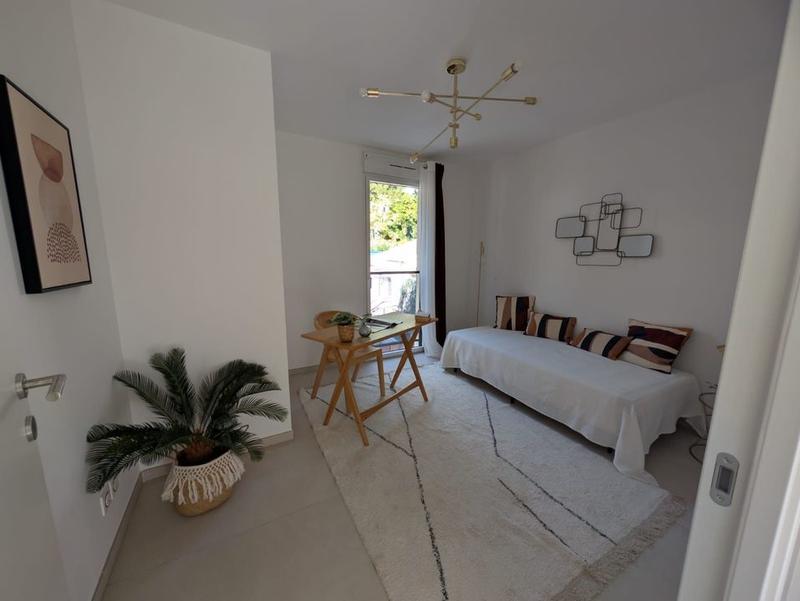 Appartement - 94 m² - 4 pièces