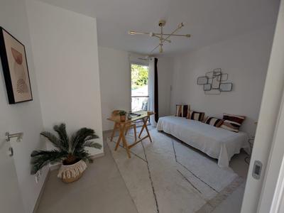 Appartement - 94 m² - 4 pièces