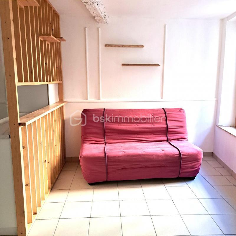 Studio - 24 m² - 1 pièce
