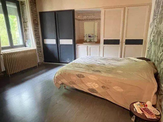 Maison - 318 m² - 7 pièces