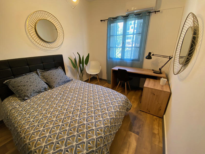 Appartement - 85 m² - 5 pièces