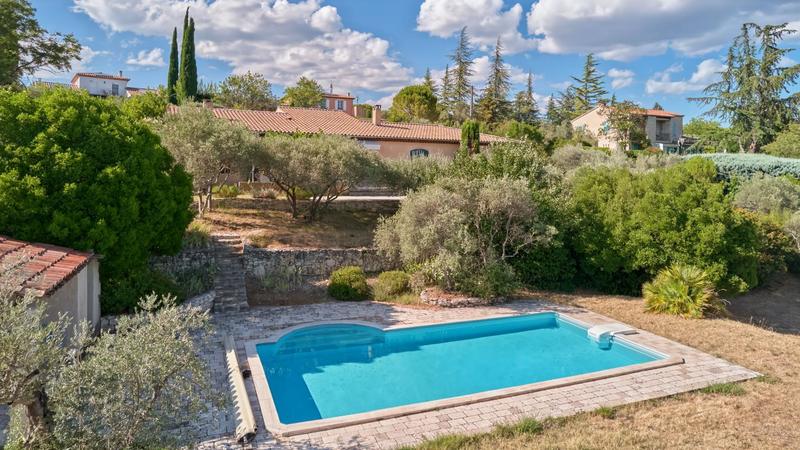 Villa - 204 m² - 5 pièces