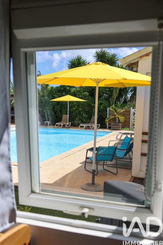 Maison - 220 m² - 18 pièces