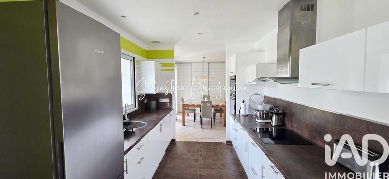 Maison - 111 m² - 5 pièces