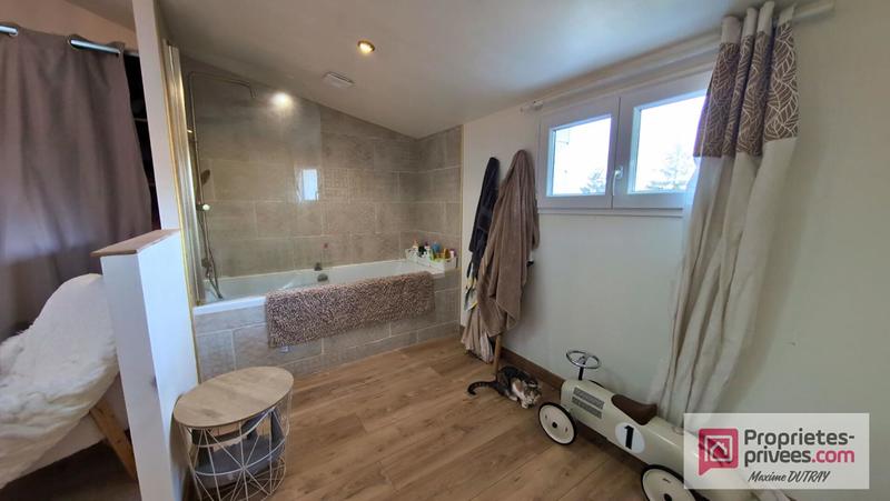 Maison - 80 m² - 4 pièces