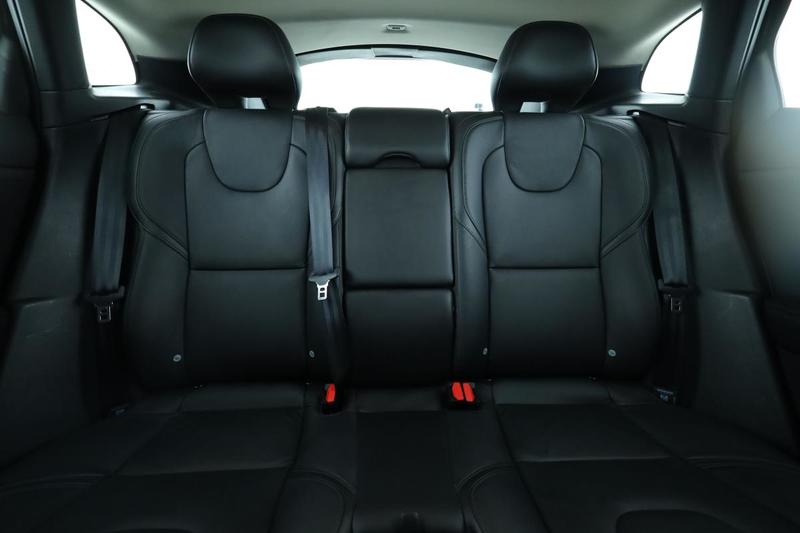 Volvo V40 2.0 T2 Signature Edition 122 ch