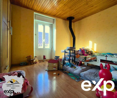 Maison traditionnelle - 115 m² - 6 pièces