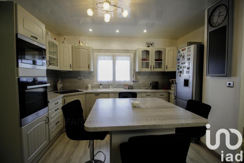 Appartement - 93 m² - 5 pièces