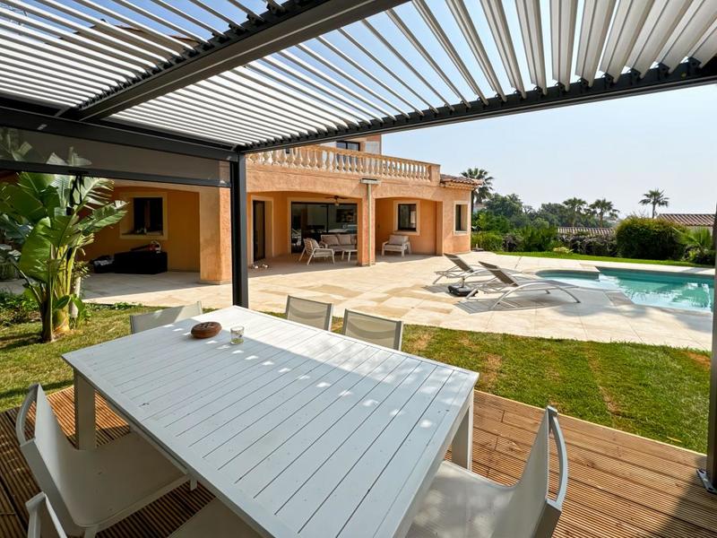 Villa - 350 m² - 9 pièces