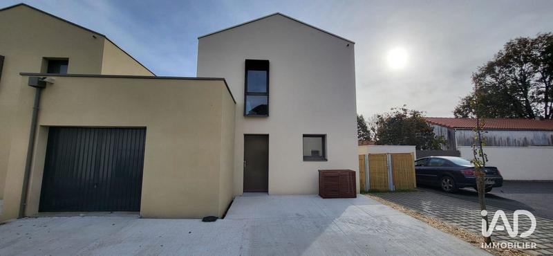 Maison - 90 m² - 4 pièces