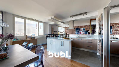 Appartement - 125 m² - 6 pièces