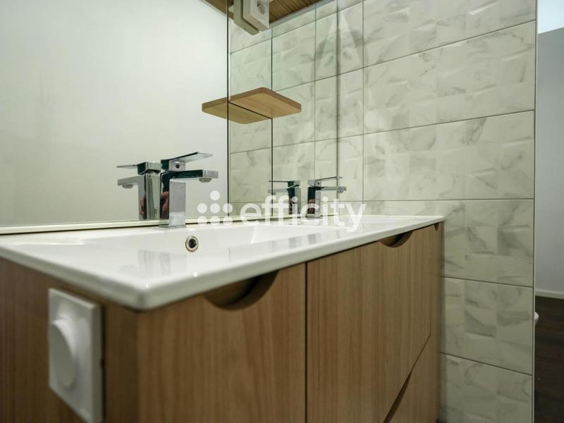 Demeure - 380 m² - 6 pièces