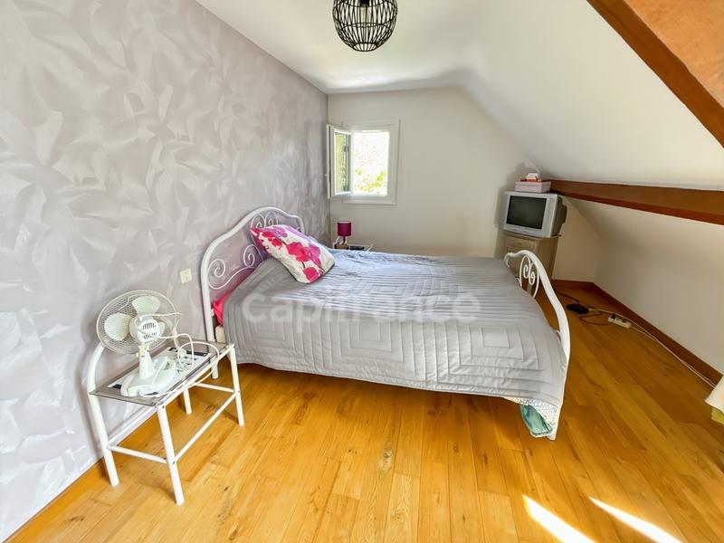 Propriété - 360 m² - 10 pièces