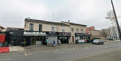 Local commercial - 585 m²