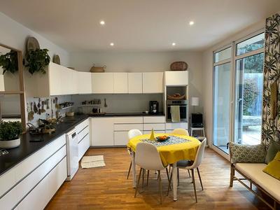 Maison - 311 m² - 9 pièces