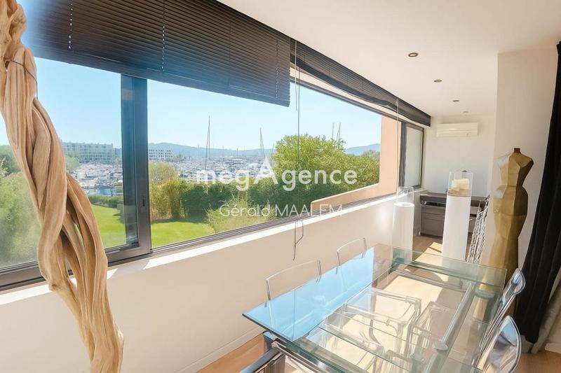 Appartement - 92 m² - 3 pièces