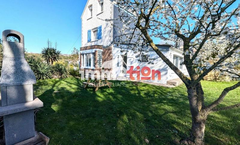 Maison - 143 m² - 8 pièces