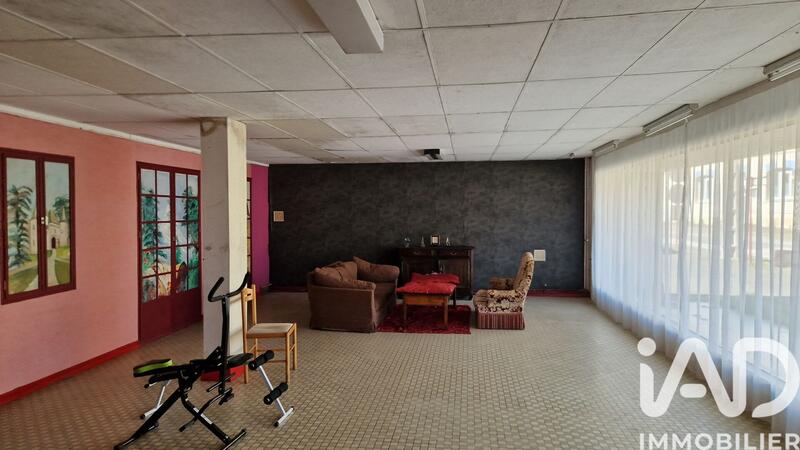 Maison - 217 m² - 5 pièces