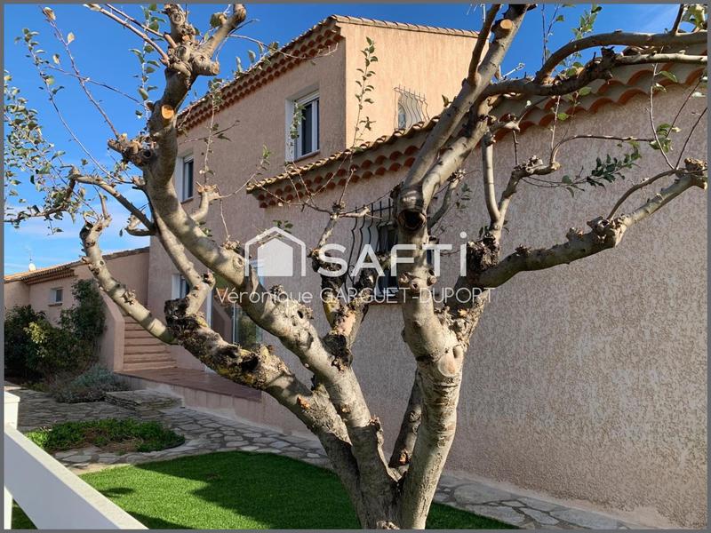 Maison - 218 m² - 8 pièces