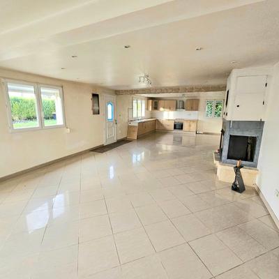 Maison - 210 m² - 7 pièces