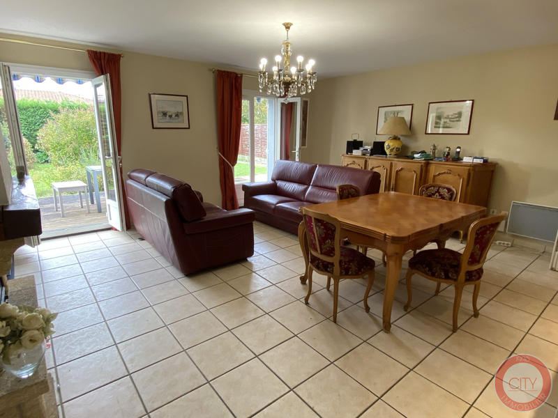 Maison - 90 m² - 5 pièces