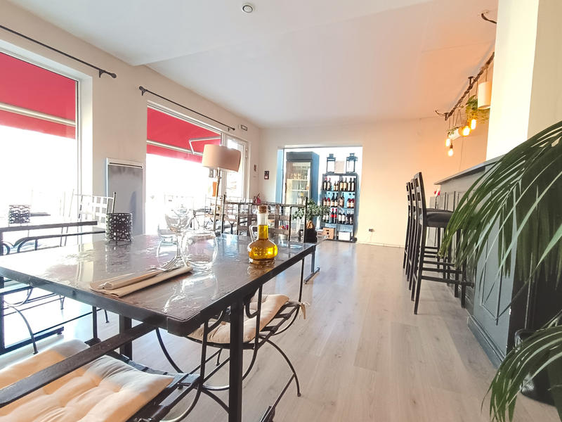 Fonds de commerce - Magasins - 52 m²