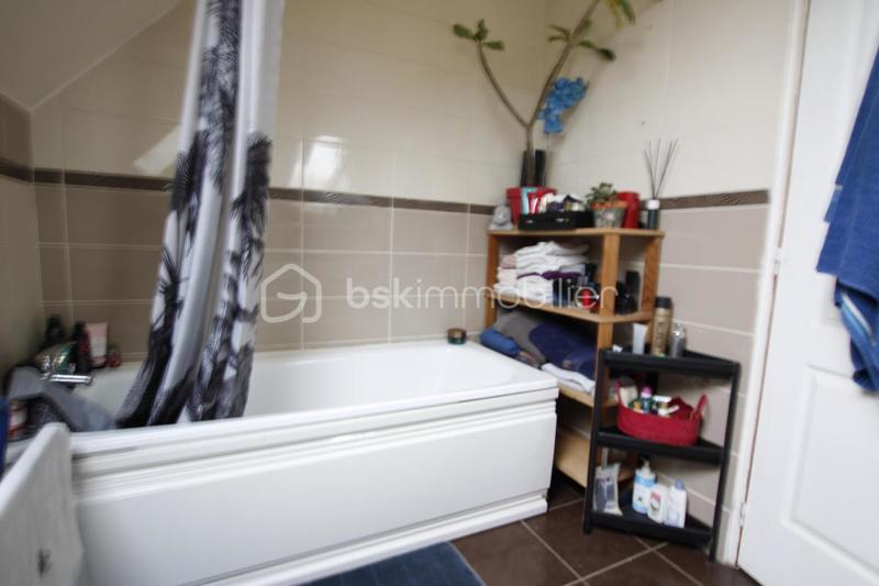 Maison traditionnelle - 107 m² - 5 pièces