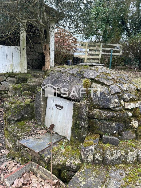 Maison - 226 m² - 7 pièces