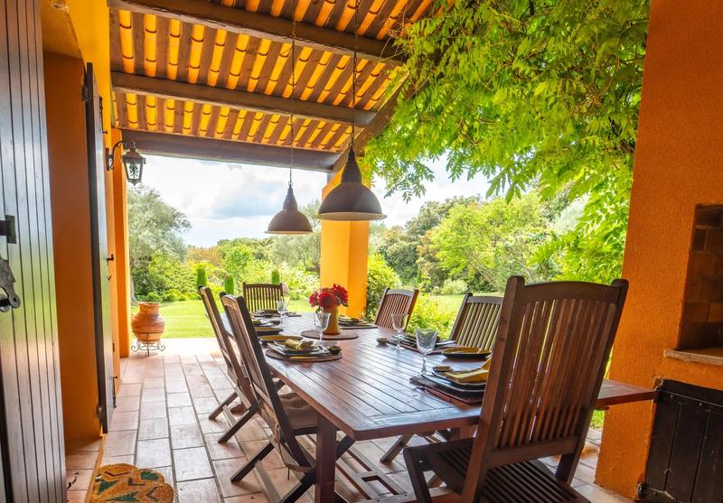 Propriété - 307 m² - 7 pièces